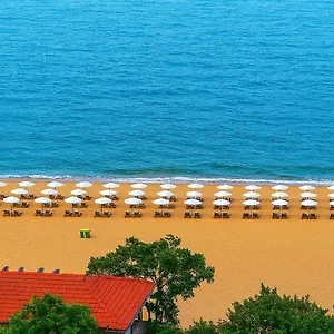 https://palm-beach.goldensandshotels.net